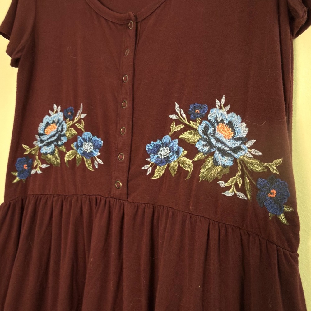 American Eagle Soft & Sexy Burgundy Floral Embroidered Babydoll Henley Top S - Picture 3 of 7